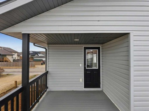 32 Hunter Road, Sylvan Lake, AB - Outdoor With Exterior
