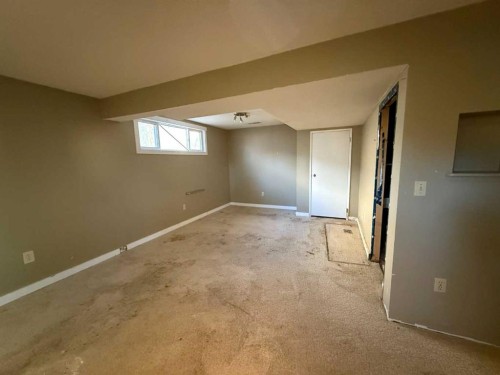 5805 42 Avenue, Camrose, AB - Indoor Photo Showing Other Room