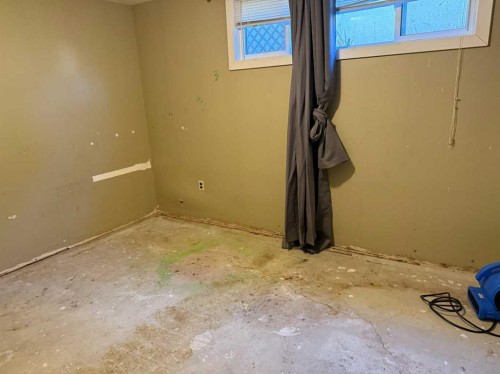 5805 42 Avenue, Camrose, AB - Indoor