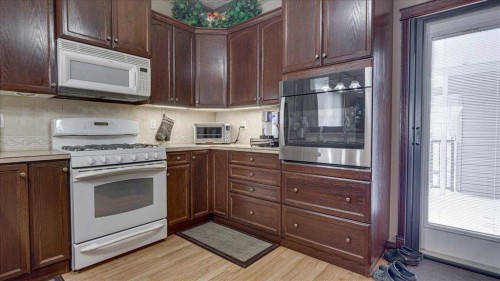 3 Ion Close, Red Deer, AB - Indoor Photo Showing Kitchen