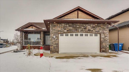 3 Ion Close  Red Deer, AB T4R 0B3