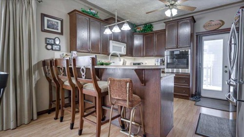 3 Ion Close, Red Deer, AB - Indoor Photo Showing Kitchen With Upgraded Kitchen