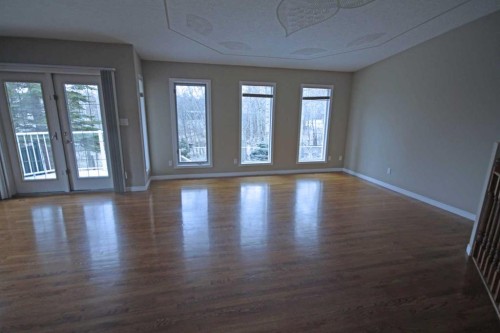 25 Willow Springs Crescent, Sylvan Lake, AB - Indoor Photo Showing Other Room
