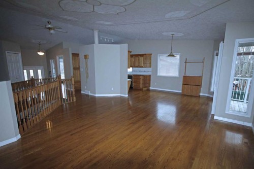 25 Willow Springs Crescent, Sylvan Lake, AB - Indoor