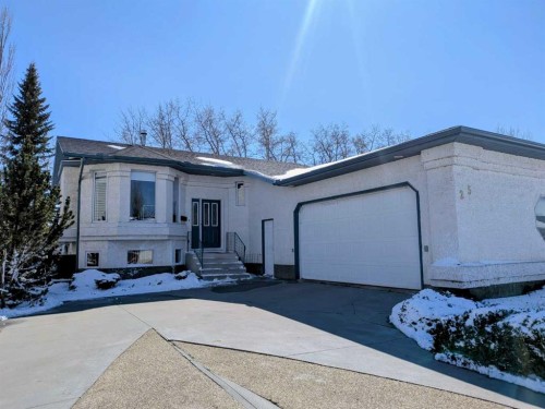 25 Willow Springs Crescent  Sylvan Lake, AB T4S 1G1