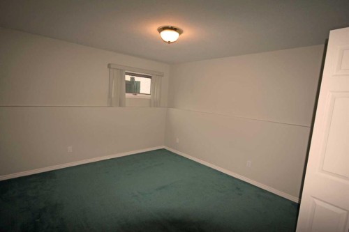 25 Willow Springs Crescent, Sylvan Lake, AB - Indoor Photo Showing Other Room