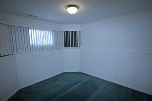 25 Willow Springs Crescent, Sylvan Lake, AB - Indoor Photo Showing Other Room