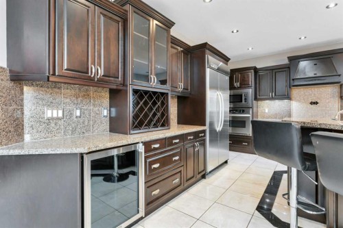 310 Jarvis Glen Way, Jarvis Bay, AB - Indoor Photo Showing Kitchen With Upgraded Kitchen
