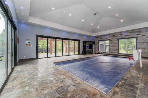 310 Jarvis Glen Way, Jarvis Bay, AB - Indoor Photo Showing Other Room