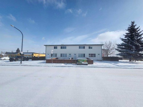 Unit 3-1 Fir Street  Red Deer, AB T4N 4Y1