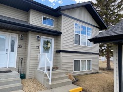 21-5302 47 Street Camrose, AB T4V 1K6