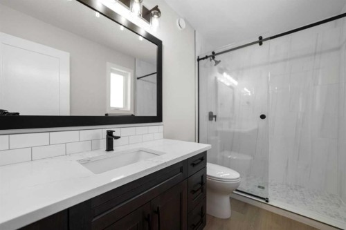 6336 26 Avenue, Camrose, AB - Indoor Photo Showing Bathroom