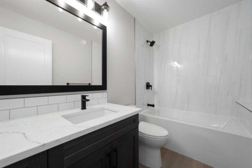 6336 26 Avenue, Camrose, AB - Indoor Photo Showing Bathroom
