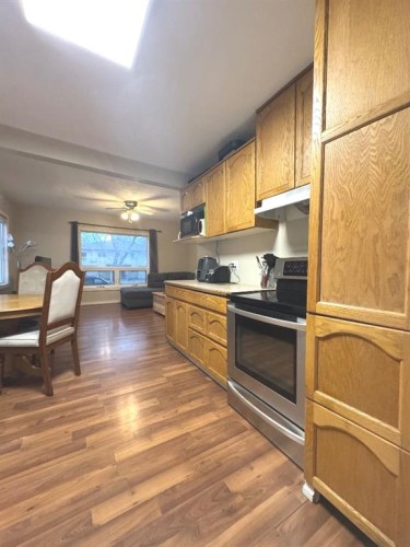 5319 47 Avenue, Wetaskiwin, AB - Indoor Photo Showing Kitchen