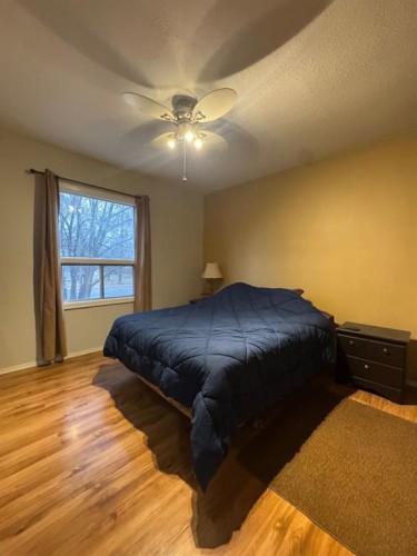 5319 47 Avenue, Wetaskiwin, AB - Indoor Photo Showing Bedroom