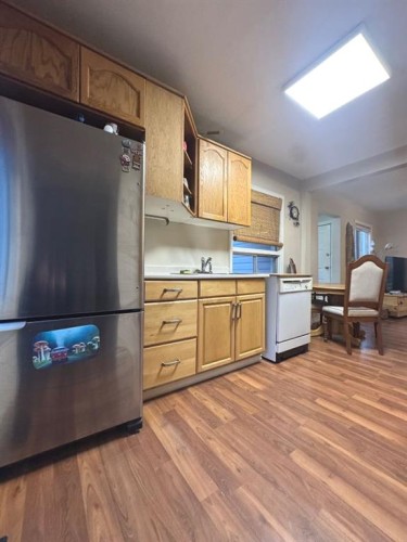 5319 47 Avenue, Wetaskiwin, AB - Indoor Photo Showing Kitchen