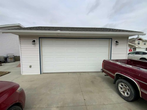 6 Cherry Lane Se, Three Hills, AB - Outdoor With Exterior