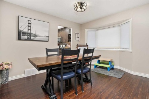 6313 Erickson Drive, Camrose, AB - Indoor Photo Showing Dining Room
