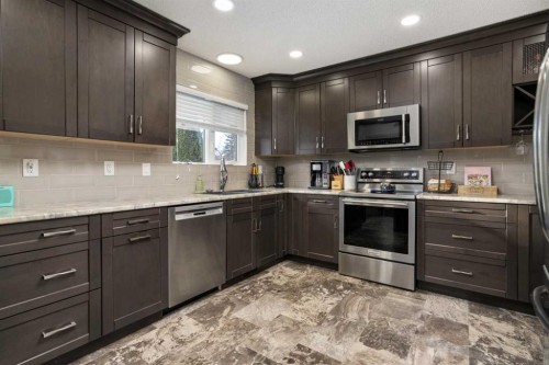 6313 Erickson Drive, Camrose, AB - Indoor Photo Showing Kitchen With Upgraded Kitchen
