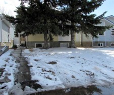 65 Roberts Crescent Red Deer, AB T4P 3K7
