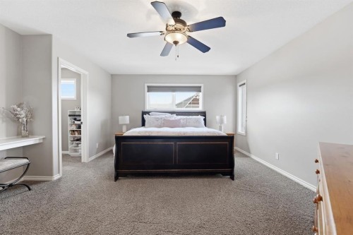 152 Vincent Close, Red Deer, AB - Indoor Photo Showing Bedroom