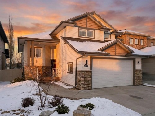 152 Vincent Close  Red Deer, AB T4R 0H8