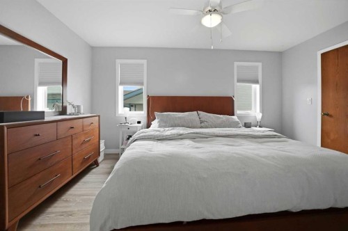 44 Duval Close, Red Deer, AB - Indoor Photo Showing Bedroom