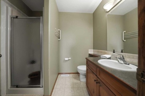 44 Duval Close, Red Deer, AB - Indoor Photo Showing Bathroom