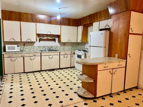 5019 50 Avenue, Caroline, AB 