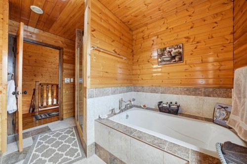 13 Destini Drive, White Sands, AB - Indoor Photo Showing Bathroom