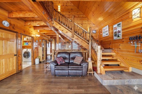 13 Destini Drive, White Sands, AB - Indoor Photo Showing Other Room