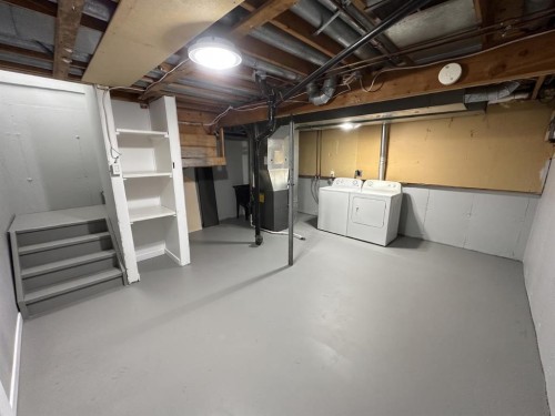 #16-5935 63 Street, Red Deer, AB - Indoor Photo Showing Other Room