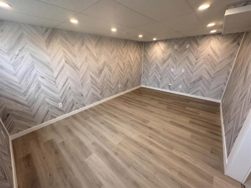 #16-5935 63 Street, Red Deer, AB - Indoor Photo Showing Other Room