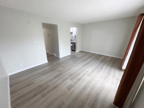 #16-5935 63 Street, Red Deer, AB - Indoor Photo Showing Other Room