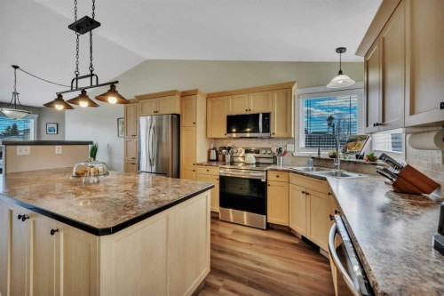 88 Premiere Crescent, Blackfalds, AB - Indoor Photo Showing Kitchen With Double Sink