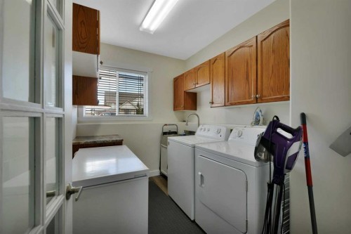 88 Premiere Crescent, Blackfalds, AB - Indoor Photo Showing Laundry Room