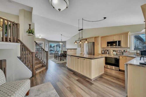 88 Premiere Crescent, Blackfalds, AB - Indoor Photo Showing Kitchen