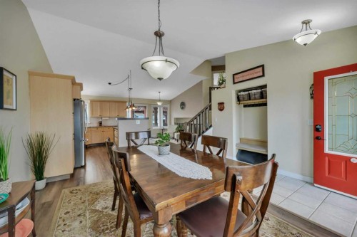 88 Premiere Crescent, Blackfalds, AB - Indoor Photo Showing Dining Room