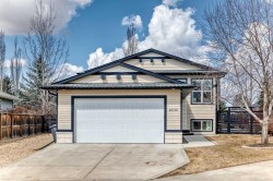 4030 40 Street Close Ponoka, AB T4J 0A7