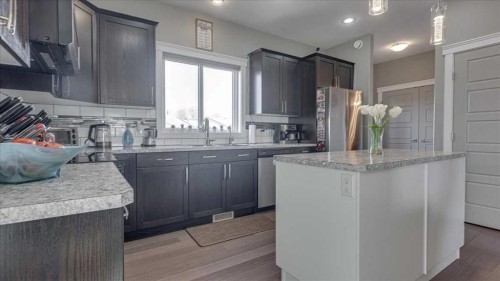 738 Cypress Lane, Springbrook, AB 