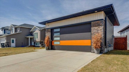738 Cypress Lane, Springbrook, AB 