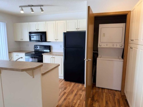 37-20 Jacobs Close, Red Deer, AB - Indoor