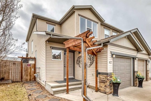 42 Jade Place, Red Deer, AB - Outdoor