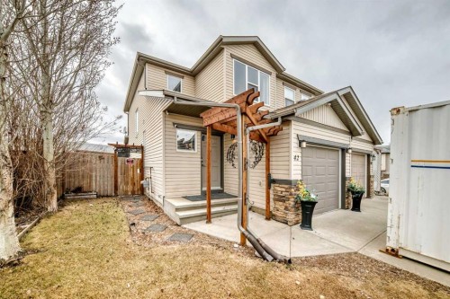 42 Jade Place, Red Deer, AB - Outdoor