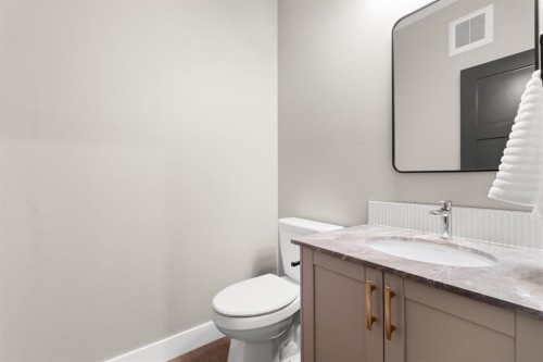2 Aura Drive, Blackfalds, AB - Indoor Photo Showing Bathroom