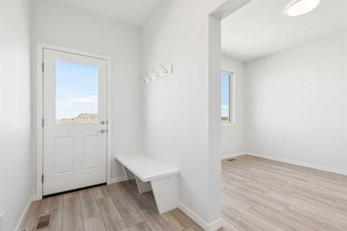 70 Lucas Heath Nw, Calgary, AB - Indoor Photo Showing Other Room