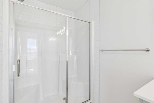 70 Lucas Heath Nw, Calgary, AB - Indoor Photo Showing Bathroom