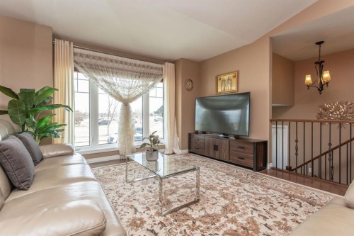 229 Jaspar Crescent, Red Deer, AB - Indoor Photo Showing Living Room