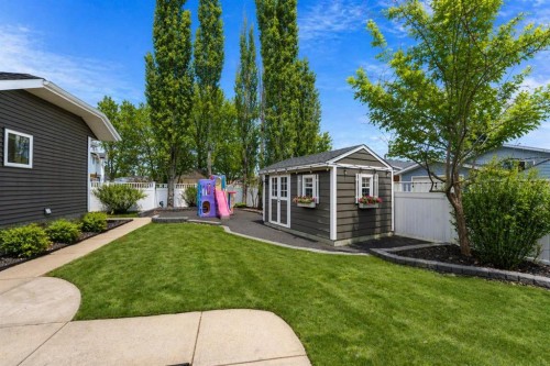 21 Dandell Close, Red Deer, AB - Outdoor