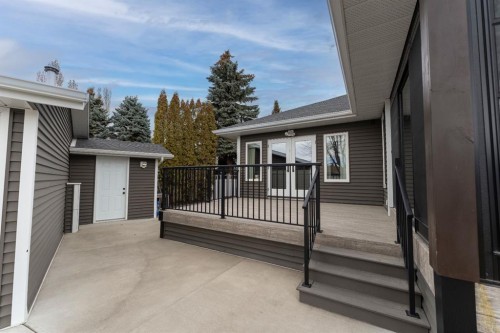 21 Dandell Close, Red Deer, AB - Outdoor With Exterior
